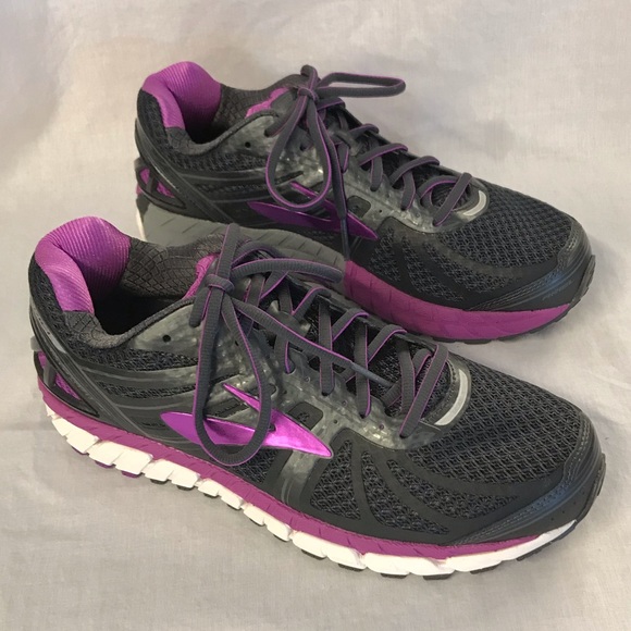 brooks ariel 16
